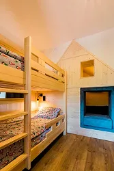 Hotelschwimmbad in Zalesie Masuren — Entspannungs- und Schwimmzone